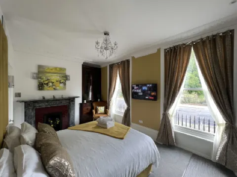Winckley Square Residences Hotels near Preston Train Station