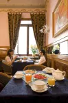 Hotel Joli