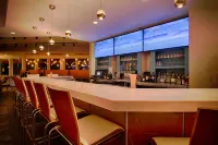 Sun & Ski Inn and Suites - bar
