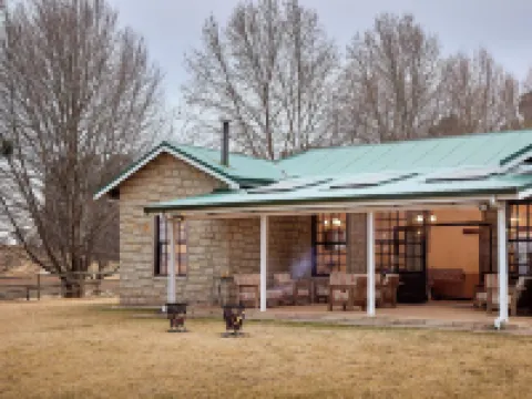 Dog-Friendly Farm Cottage in the Berg by First Private Stays Hotels in Underberg