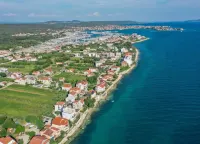 Tranquil Apartment in Bibinje with Garden