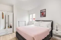 Apartments Villa Salona Sky Hotels in Solin