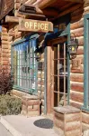 Twin Pines Lodge & Cabins