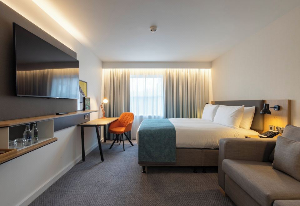 Holiday Inn Bristol AirportOver view