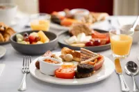 Manor House Country Hotel - breakfast
