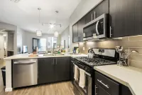 Bluebird Suites Near Facebook HQ - Pet friendly
