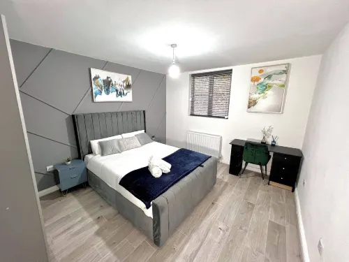 Stylish Spacious 1Bd Apt-kingbed-10min Heaton Park Hotels in Middleton
