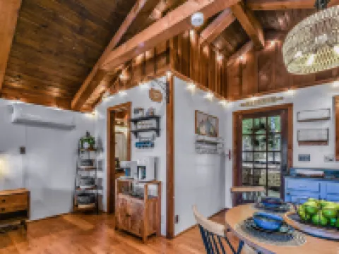 Cliff Haven 1 Bedroom Cabin by RedAwning Hoteles en Townsend