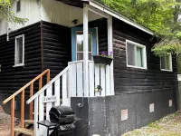 Lakefront Hideaway Resort Hotels near Balsam Lake Provincial Park