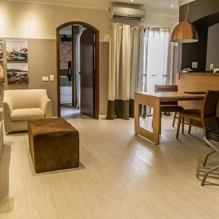 Cosmopolitan Praia Flat