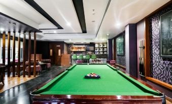 La Silver Leaf Hotel