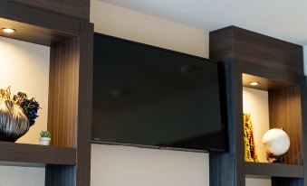 Shinsaibashi-Higashi Crystal Hotel