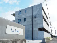La Luna Hotels in Yomitan
