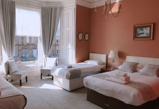 6. 알렉산더 게스트..