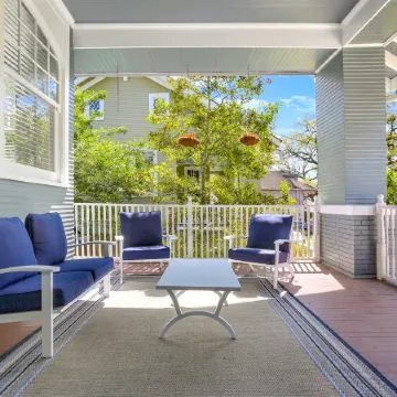 Comfortable Rooms Near All Nola Hot Spots