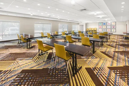 Holiday Inn Express & Suites Suisun City