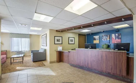 Moline Bell Отели в г. Карбон Клифф