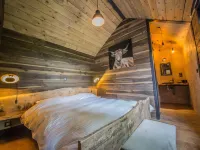 Romantic Hideaway with Hot Tub