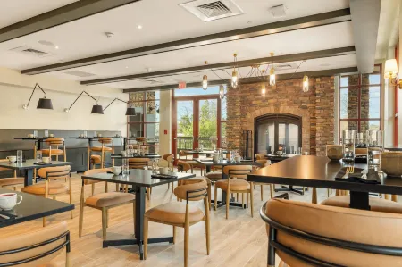 The Embers Hotel Отели в г. Blowing Rock