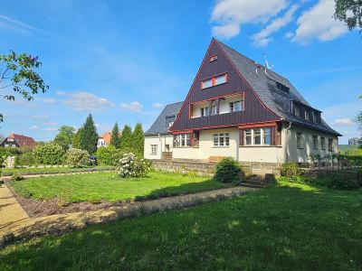 Fewo Schwalbennest im Hillehof Ostrau Balkon Ladestation Bergblick