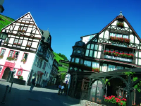 Akzent Hotel Berg's Alte Bauernschänke- Wellness Und Wein Hotels in Rudesheim