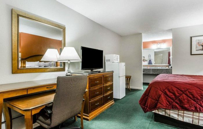 Econo Lodge Inn & Suites Enterprise