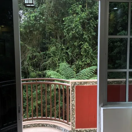 Cameron Pasar Malam Apartment @ Crown Imperial Court