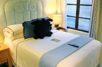William Hotel Boutique de Diseño Hotels near Capilla de la colonia CNOP