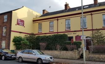Edward Hotel