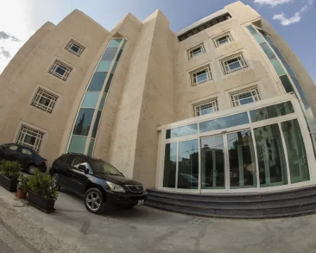 โรงแรม โฮลีแลนด์ อัมมาน โรงแรมในอัมมาน