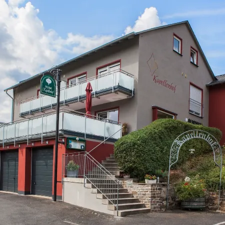 Hotel-Restaurant-Weingut Kapellenhof