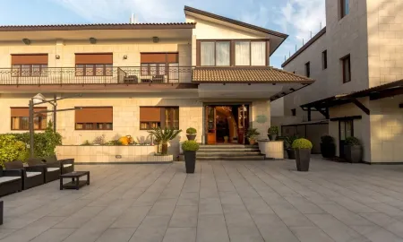 Ranch Palace Hotel Отели в г. Quarto