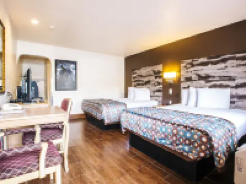 アナハイム ディスカバリー イン & スイーツ アナハイムのホテル