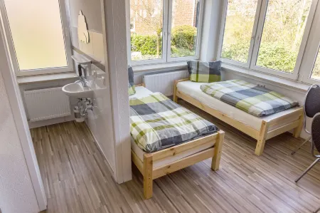 Bhq - BoardingHouse Quickborn - Hostel