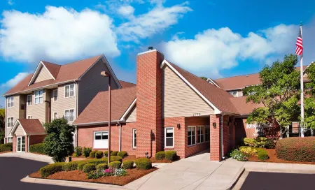 Residence Inn Savannah Midtown Отели в г. Саванна