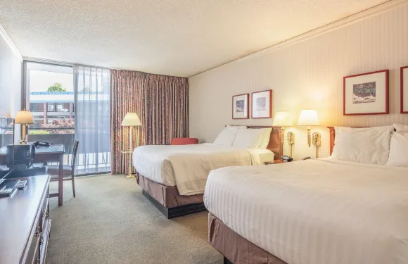 大學廣場酒店及會議中心