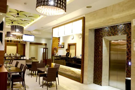 Biz Boulevard Hotel Отели в г. Wenang