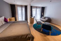 Hotel Academia - balcony