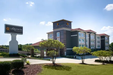 La Quinta Inn & Suites by Wyndham Tupelo Отели в г. Тьюпело