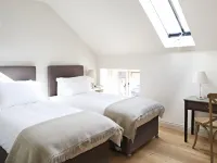 Manor Farm Courtyard Cottages Hotels in Thatcham