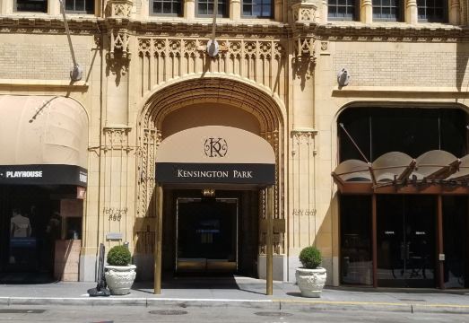 켄싱턴 파크 호텔 로비 벽난로