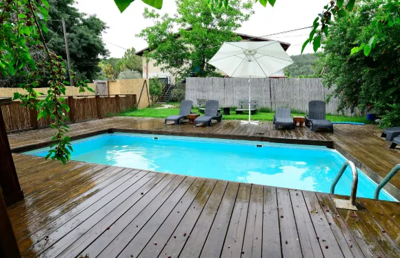 茲利·哈特娃住宿