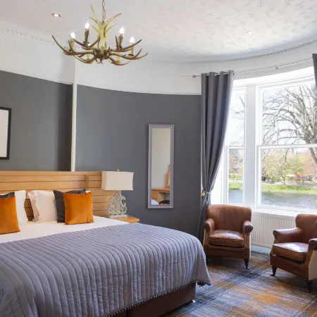 Glen Mhor Hotel at Uile-Bheist 'Brewstillery'