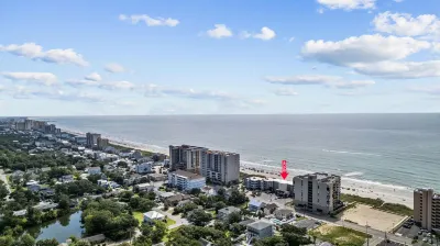 Oasis Hotel Các khách sạn gần Crescent Shores