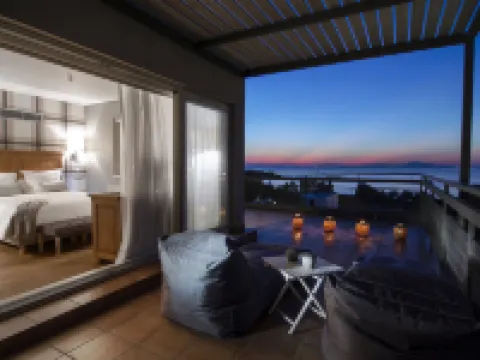 Sea View Cityscape Hotel グリファダのホテル