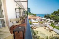 Le Axidie, BW Signature Collection - con vista mare