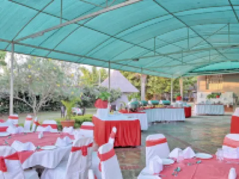 ルケニヤ ゲートウェイ アティ・リバーのホテル