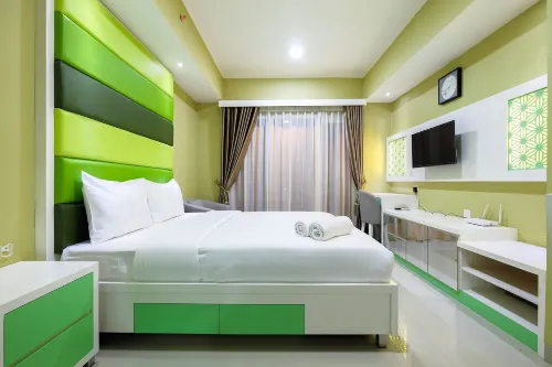 Strategic Studio the Oasis Cikarang Near Omni Hospital Hotels in South Cikarang