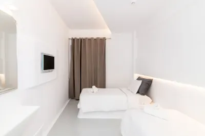 拜占庭市飯店 Paralia Agios Romanos附近的飯店