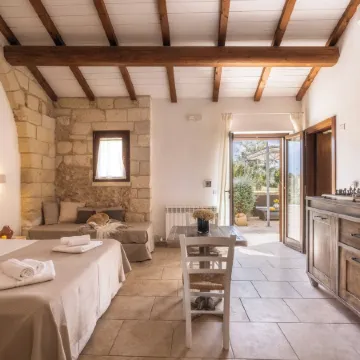 Agriturismo Alonì Costarella Masseria